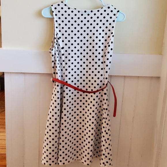 White & Black Polkadot Fit&Flare Dress w/belt - Picture 2 of 4